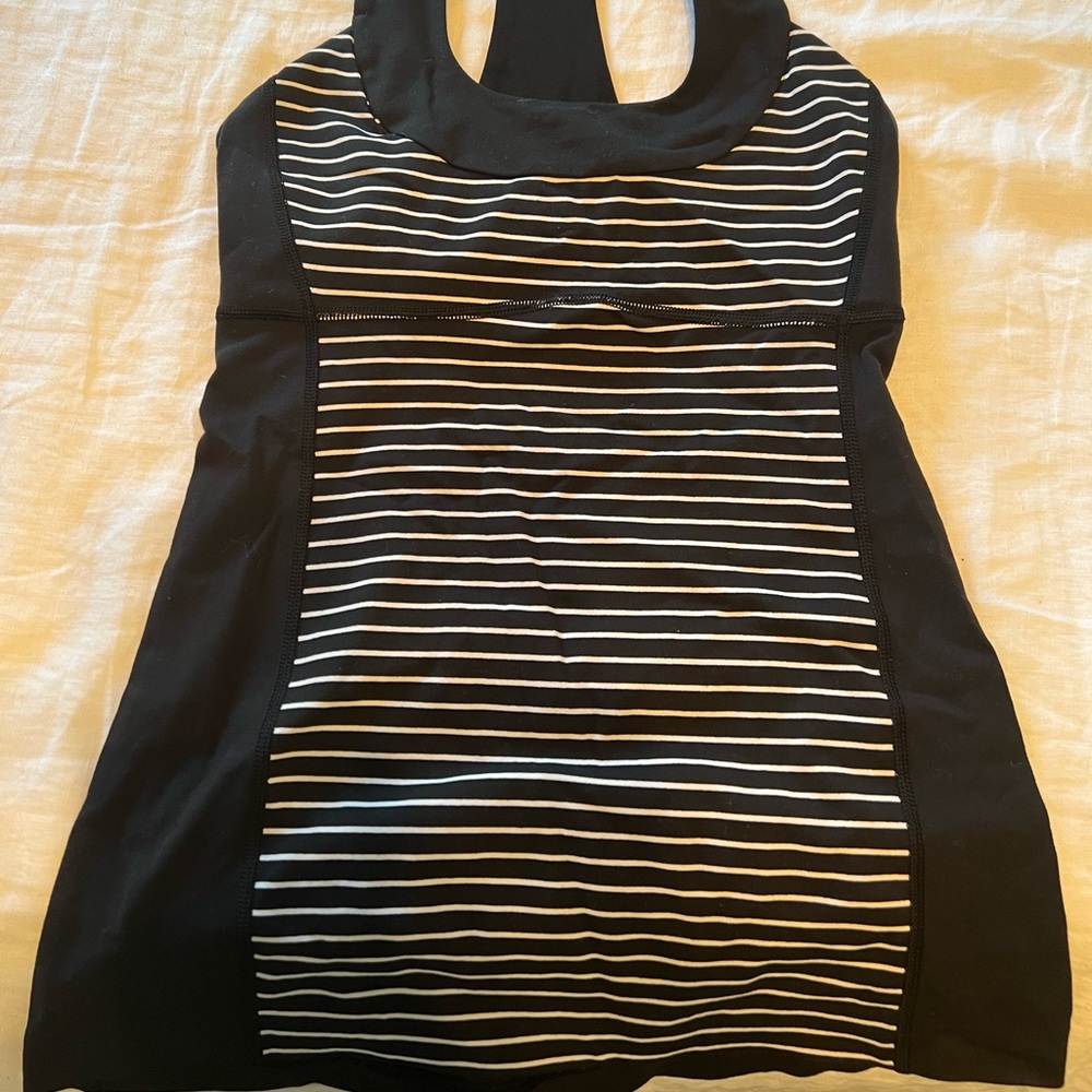 Lululemon Black/White Striped Tank Built In Bra 6